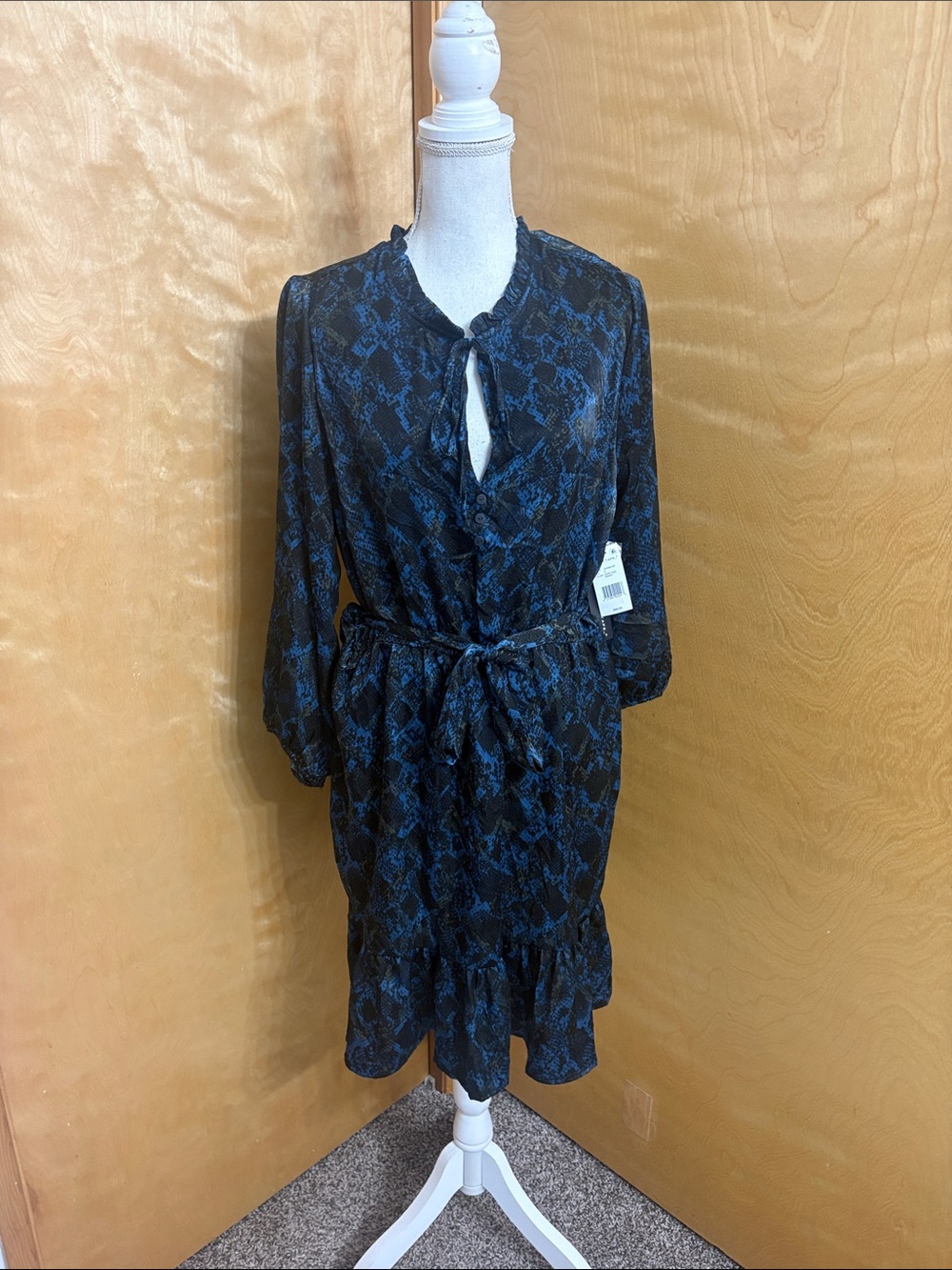 NWT Black Tape Black And Blue Snakeskin Print 3/4 Sleeve Dress Size X